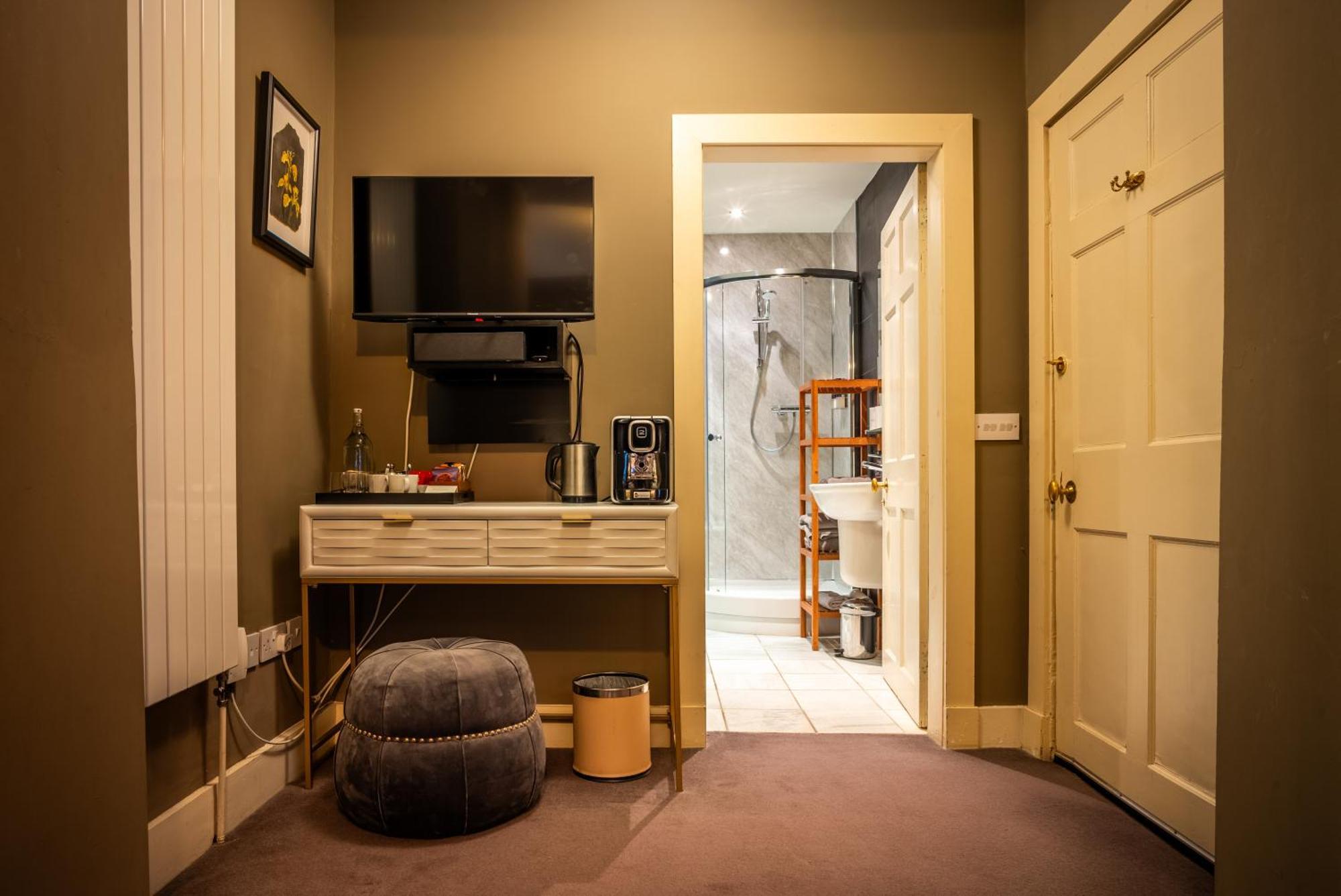 Six Brunton Place Guest House Edinburgh Ngoại thất bức ảnh