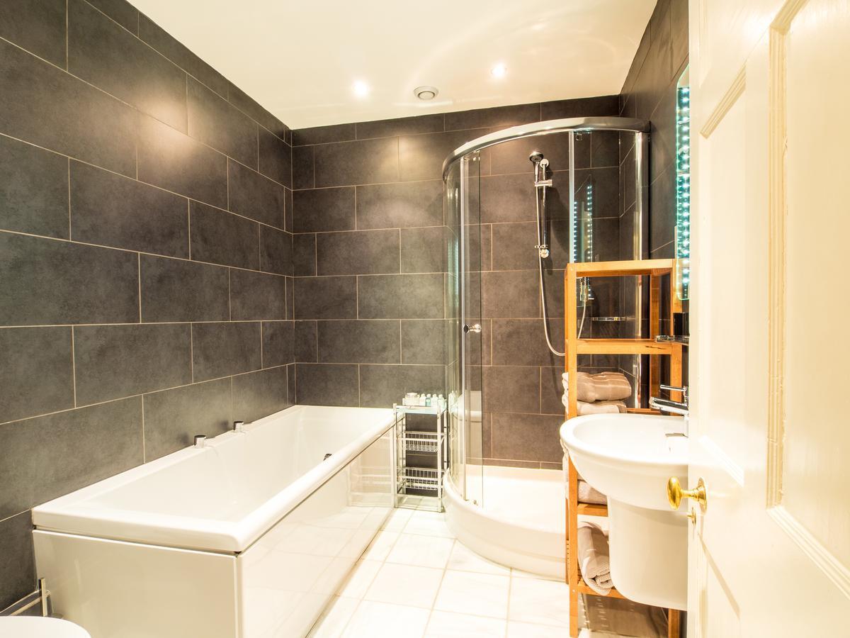 Six Brunton Place Guest House Edinburgh Ngoại thất bức ảnh